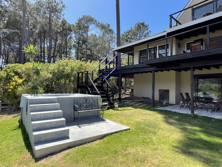 To Let 3 Bedroom Property for Rent in Constantia Nek Estate Western Cape